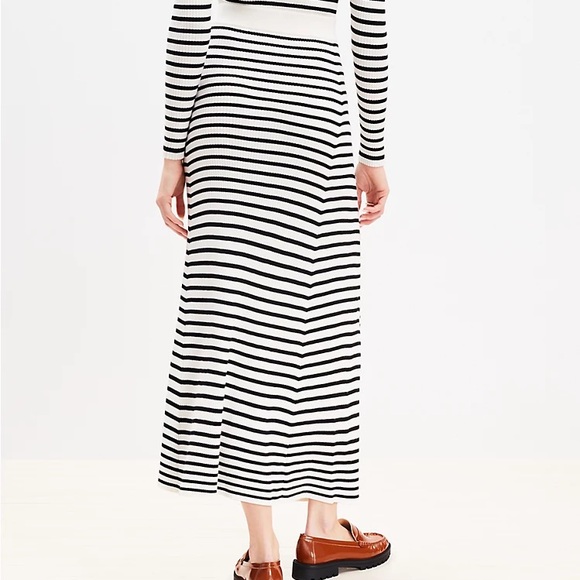 **SET**  Petite Stripe Ribbed Midi Sweater Skirt -Loft, LP, stripes, nautical - Picture 2 of 3